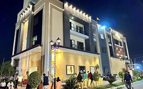 Rudraksh Hotel Chhatarpur 4*